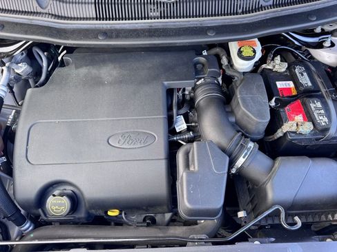 Used 2017 Ford Explorer XLT w/ Equipment Group 202A image 37