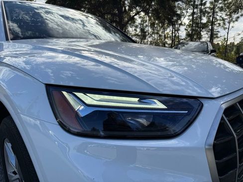 Used 2023 Audi Q5 2.0T Premium w/ Convenience Package image 4