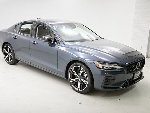 Certified 2024 Volvo S60 B5 Ultimate image 4