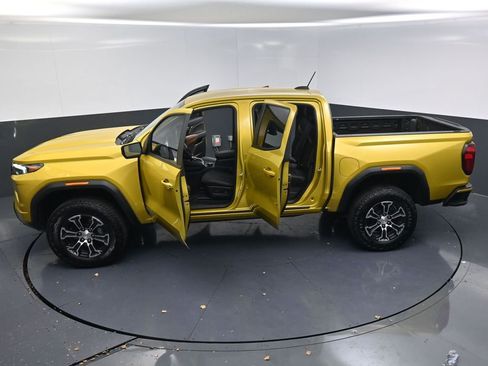 Used 2024 GMC Canyon AT4 AWD/4WD image 25