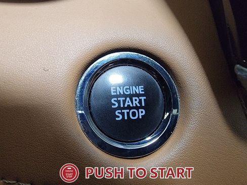 Used 2022 Toyota Highlander Platinum AWD/4WD image 19