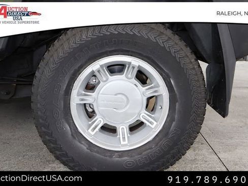 Used 2003 HUMMER H2 w/ Preferred Equipment Group image 39