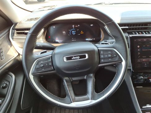 Used 2022 Jeep Grand Cherokee L Limited w/ Trailer Tow Group (B) AWD/4WD image 20