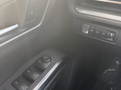 New 2026 Chevrolet Traverse LT w/ Driver Confidence Package image 12