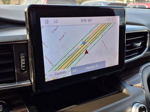 Used 2020 Ford Explorer Limited RWD image 10