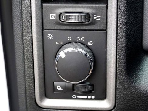 Used 2018 RAM 1500 Tradesman image 20