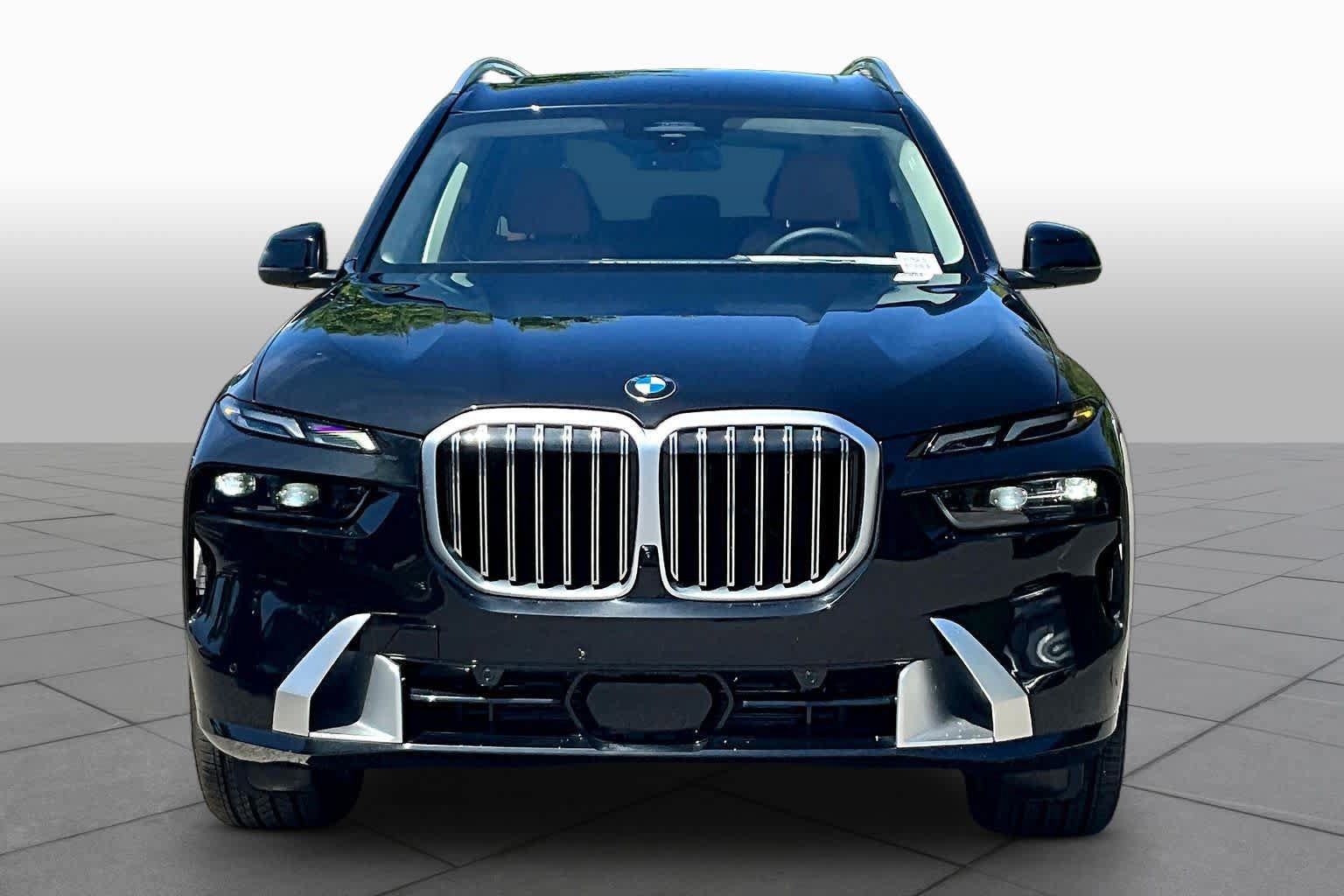 Used 2026 BMW X7 xDrive40i w/ Premium Package AWD/4WD image 3