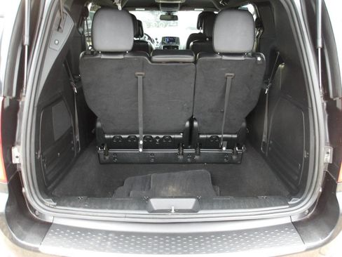 Used 2018 Dodge Grand Caravan GT image 24