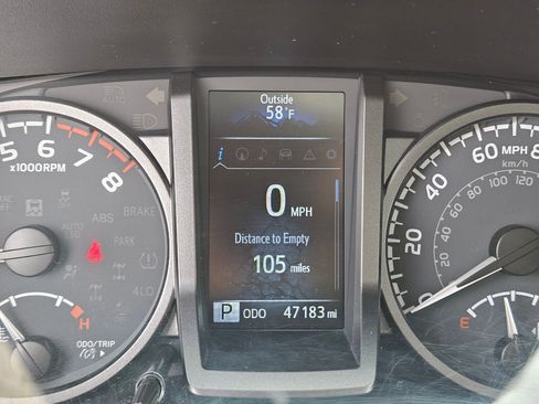 Used 2021 Toyota Tacoma TRD Sport w/ TRD Premium Sport Package AWD/4WD image 22