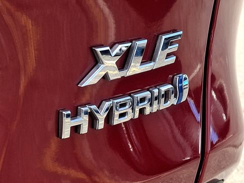 Used 2024 Toyota RAV4 XLE w/ Convenience Package AWD/4WD image 30