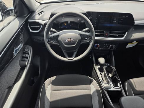 New 2026 Chevrolet TrailBlazer LT w/ Midnight Edition FWD image 15