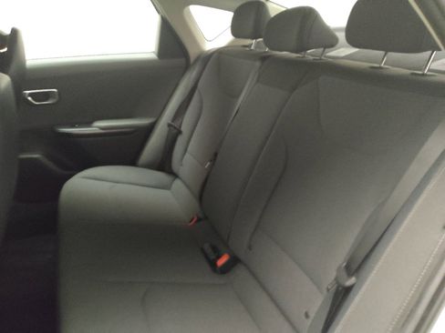 Used 2025 Kia K4 FWD image 18