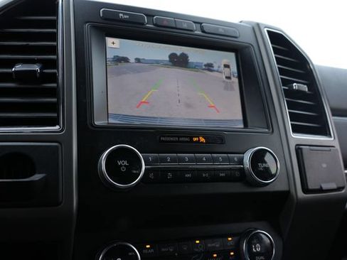 Used 2019 Ford Expedition XLT w/ Equipment Group 202A RWD image 16
