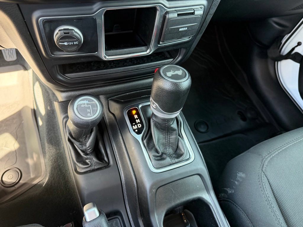 Used 2022 Jeep Wrangler Unlimited Sport AWD/4WD image 24