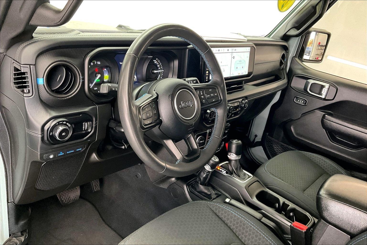 Used 2024 Jeep Wrangler Unlimited Rubicon 4xe w/ Convenience Group AWD/4WD image 14