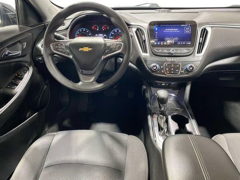 Used 2023 Chevrolet Malibu LT FWD image 12
