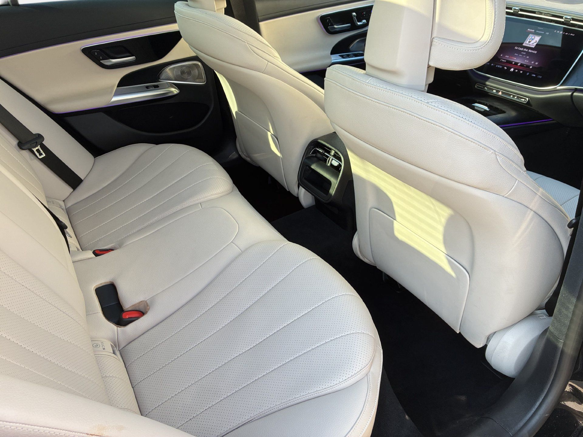Used 2024 Mercedes-Benz E 350 4MATIC Sedan image 11