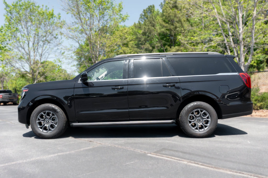 Used 2025 Ford Expedition Max Active RWD image 7