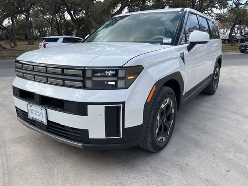 New 2026 Hyundai Santa Fe SE image 2