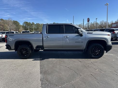 Certified 2025 Chevrolet Silverado 2500 LTZ w/ LTZ Plus Package image 9