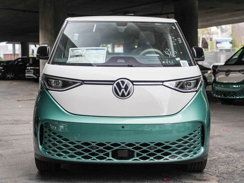 New 2025 Volkswagen ID. Buzz Pro S Plus AWD/4WD image 4