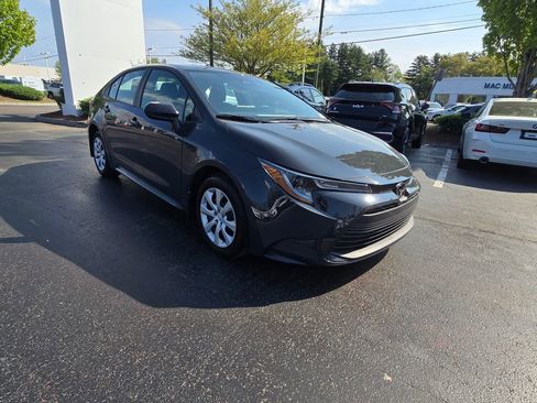 Used 2025 Toyota Corolla LE FWD image 10