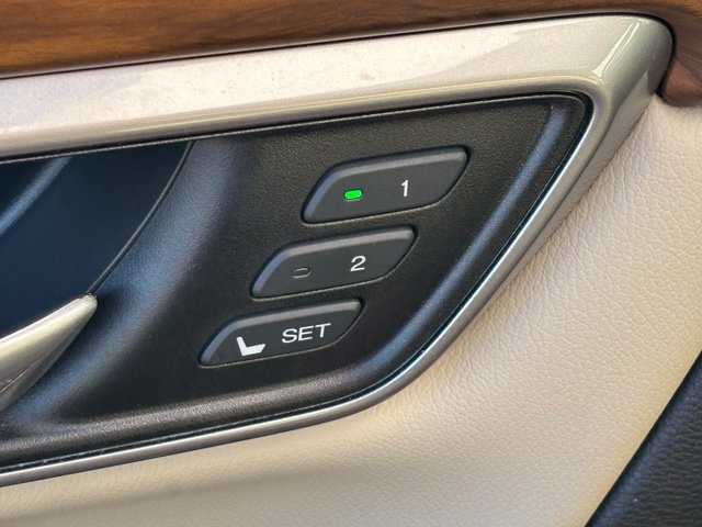 Used 2018 Honda CR-V Touring image 9