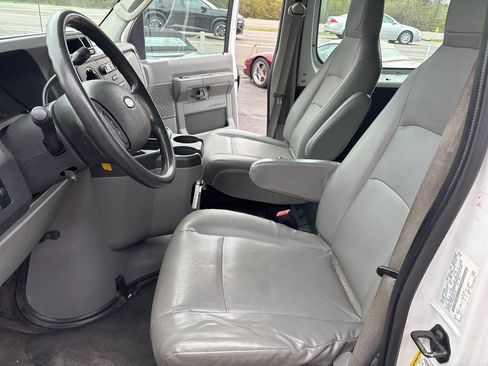 Used 2011 Ford E-150 and Econoline 150 Wagon w/ PWR Windows & Locks Group image 14