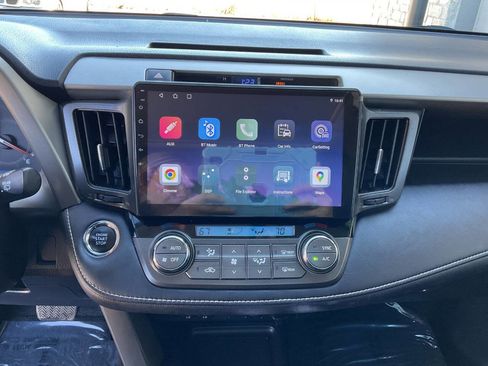 Used 2014 Toyota RAV4 Limited image 21