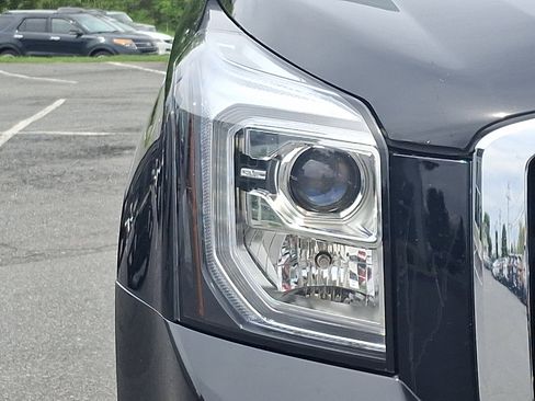 Used 2016 GMC Yukon SLT w/ Open Road Package AWD/4WD image 9