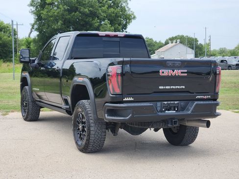 Used 2024 GMC Sierra 2500 AT4X AWD/4WD image 5