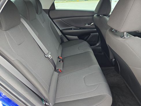 Used 2023 Hyundai Elantra SE image 28