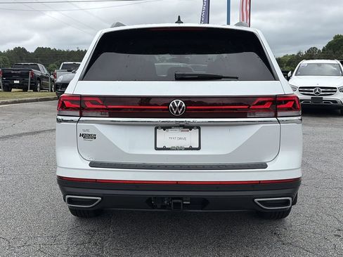 Certified 2026 Volkswagen Atlas SE FWD image 5
