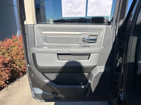 Used 2019 RAM 1500 Big Horn image 11