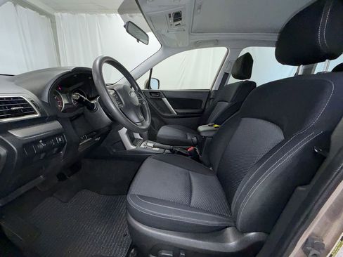 Used 2016 Subaru Forester 2.5i Premium w/ All-Weather Package AWD/4WD image 11