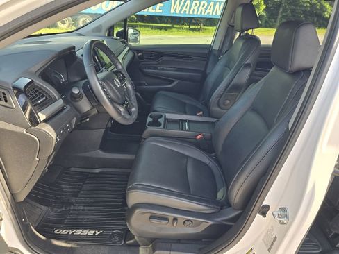Used 2023 Honda Odyssey Touring image 13