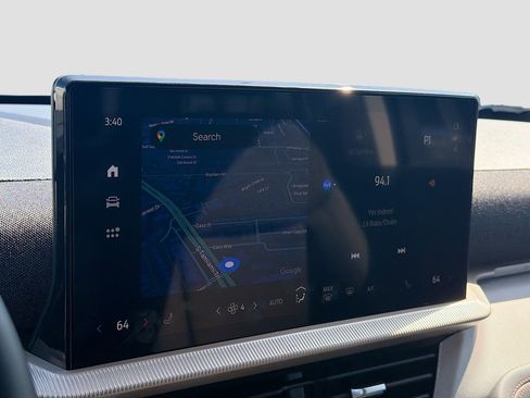 Used 2025 Ford Explorer Active image 31