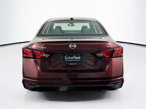 Used 2024 Nissan Altima 2.5 SV FWD image 7