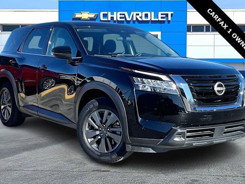 Used 2022 Nissan Pathfinder S image 1