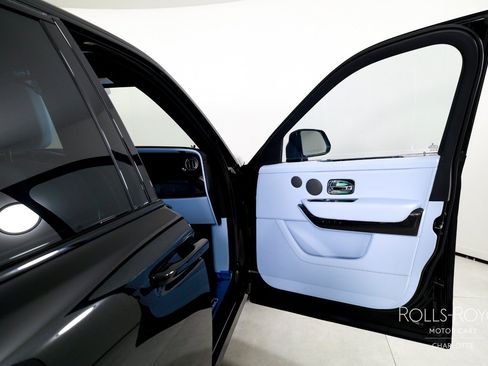New 2027 Rolls-Royce Cullinan Black Badge AWD/4WD image 32