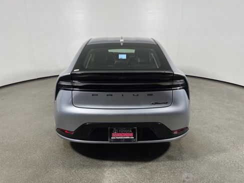 Used 2023 Toyota Prius Prime FWD image 4