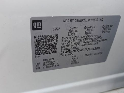 Used 2023 Chevrolet Traverse Premier FWD image 6