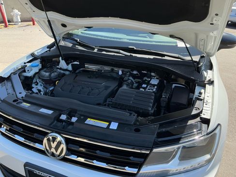 Used 2021 Volkswagen Tiguan SE R-Line FWD image 23
