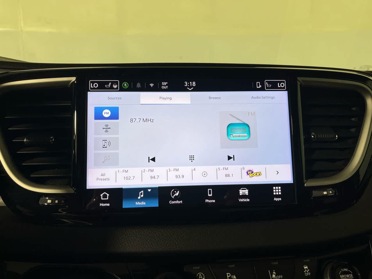 Used 2025 Chrysler Pacifica Select FWD image 18