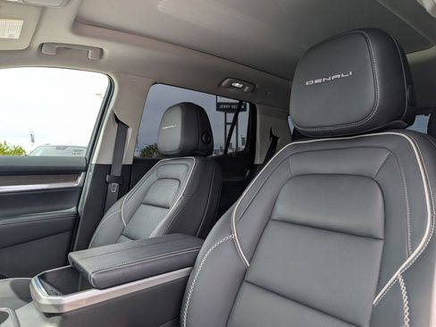 Used 2026 GMC Terrain Denali AWD/4WD image 24