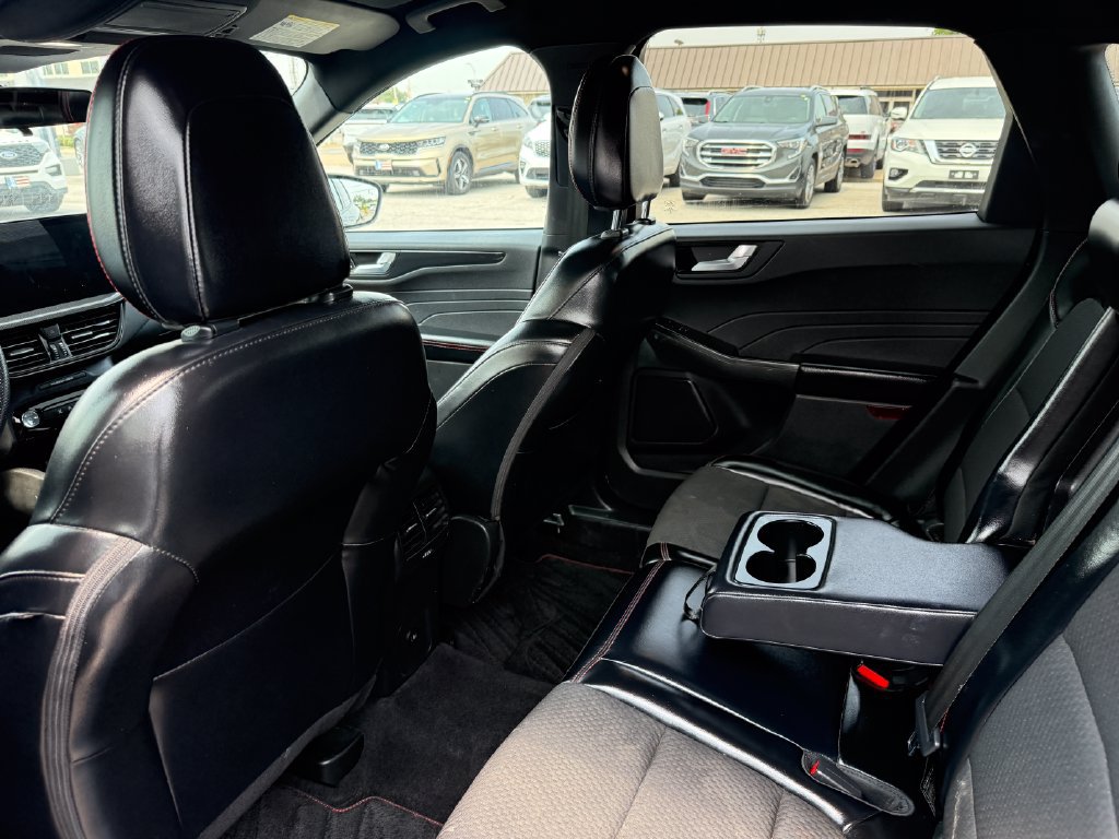 Used 2023 Ford Escape ST-Line w/ Tech Pack #1 FWD image 17