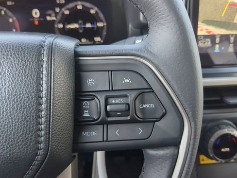 Used 2026 Toyota 4Runner Limited image 30