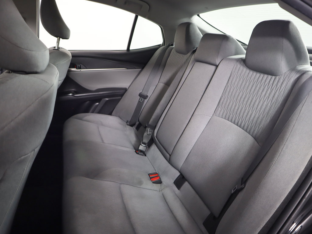 Used 2025 Toyota Camry LE AWD/4WD image 28