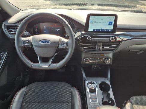Used 2025 Ford Escape ST-Line FWD image 14