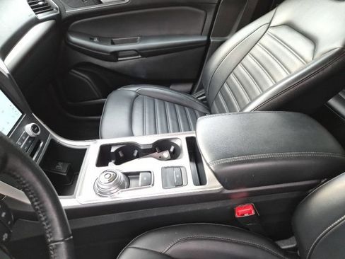 Used 2024 Ford Edge SEL image 18